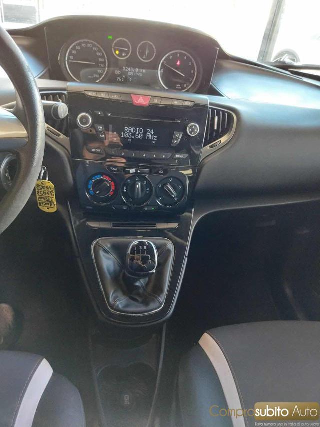 LANCIA Ypsilon 1.2 69 CV 5 porte Gold