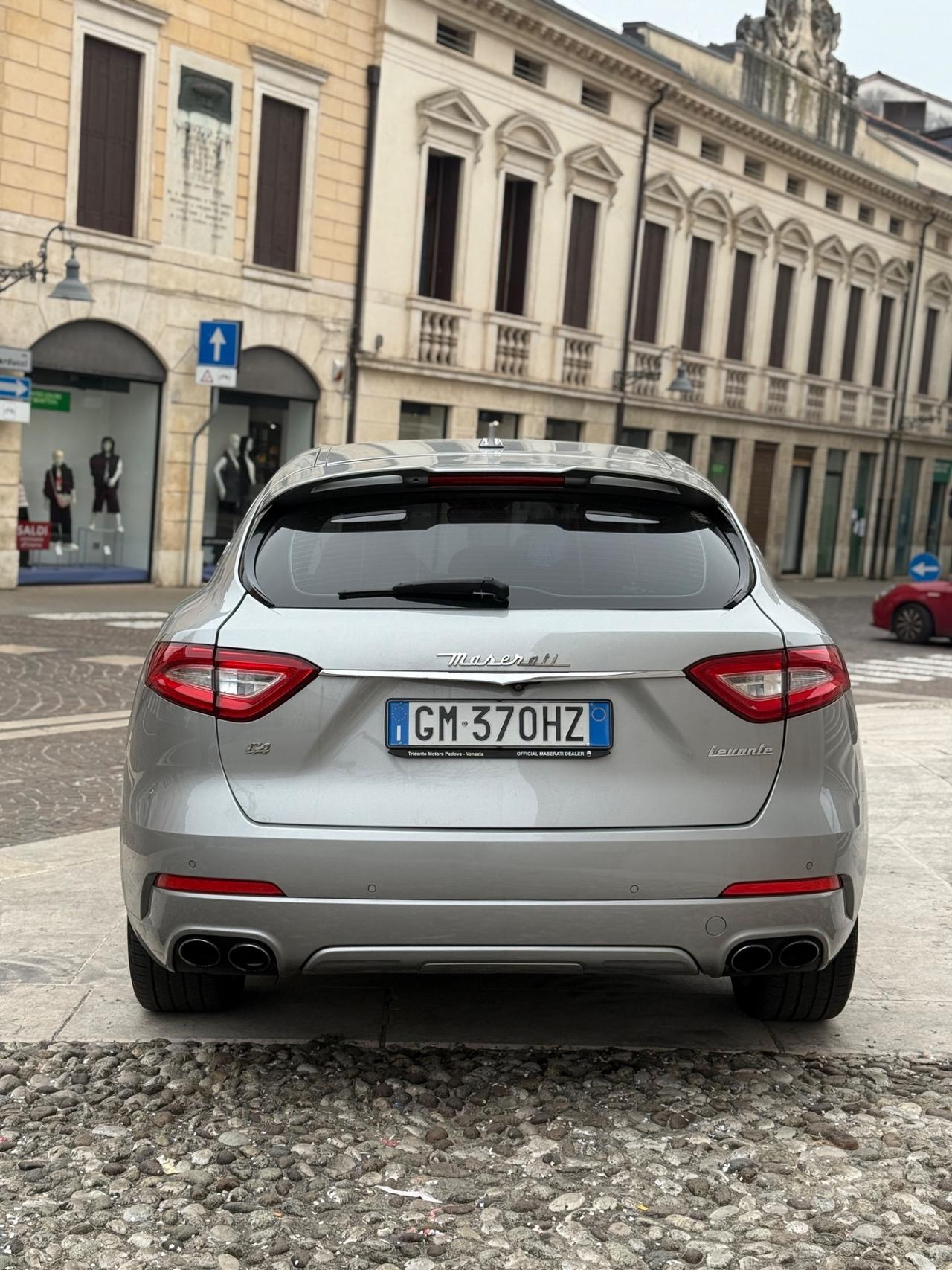 Maserati Levante 3.0D V6 Diesel AWD 250CV SERVICE MASERATI