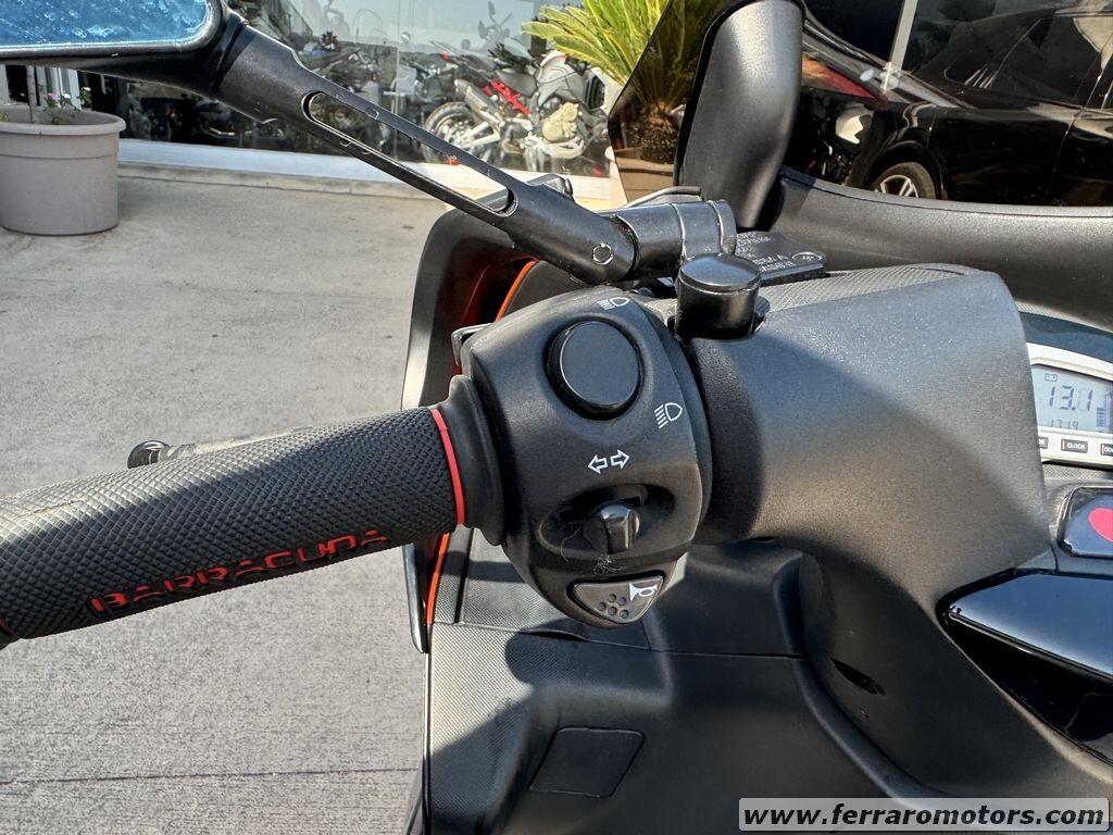 APRILIA SR-MAX SOLO 2499 EURO