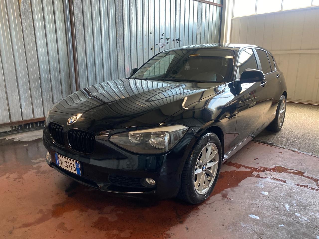 Bmw 116 116i 5p. SPORT COMENUOVA