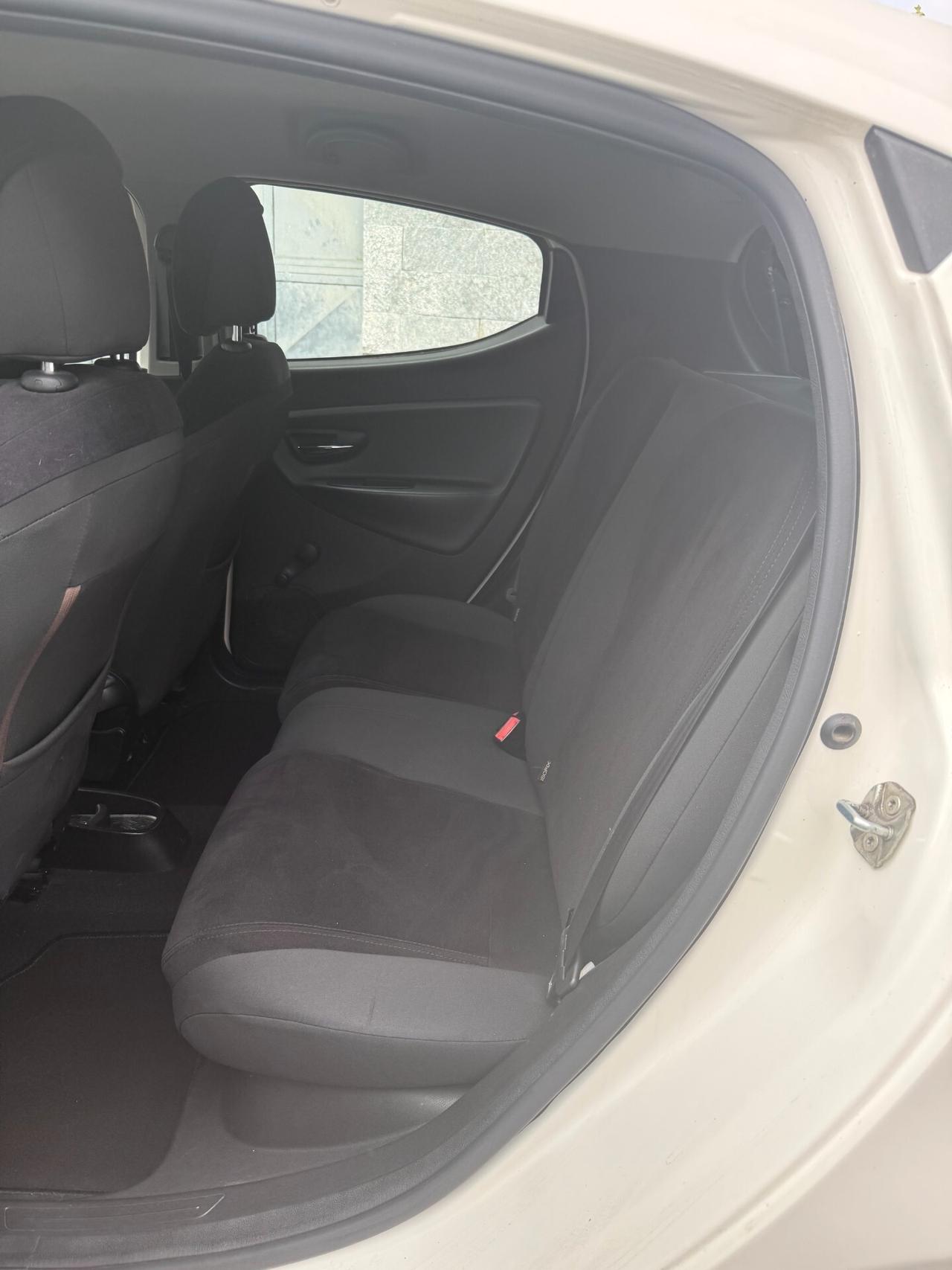 Lancia Ypsilon 1.2 70 CV 5 PORTE GOLD SU RICHIESTA ANCHE IMPIANTO GPL