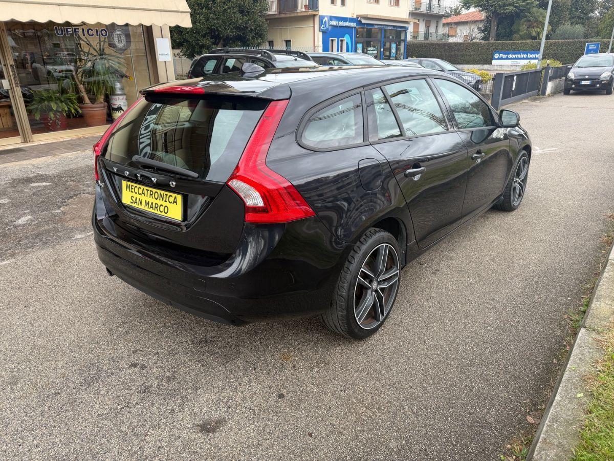 VOLVO - V60 - D2 Powershift
