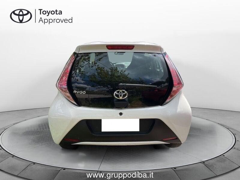 Toyota Aygo II 2018 5p 5p 1.0 x-cool 72cv