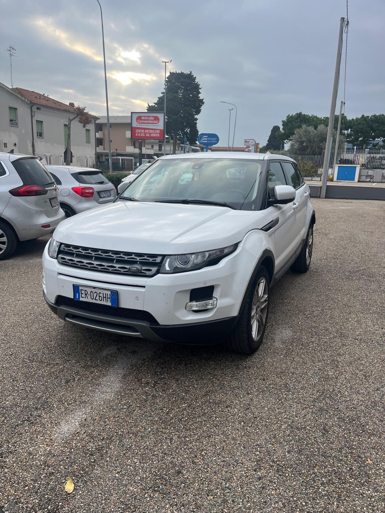 Land Rover Range Rover Evoque Range Rover Evoque 2.2 TD4 5p. Dynamic