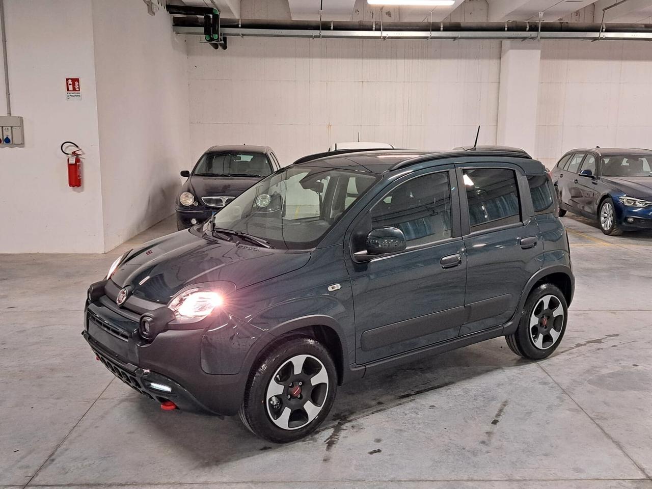 Fiat Panda 1000 FireFly Hybrid 70CV Cross 5 Porte Km. 0