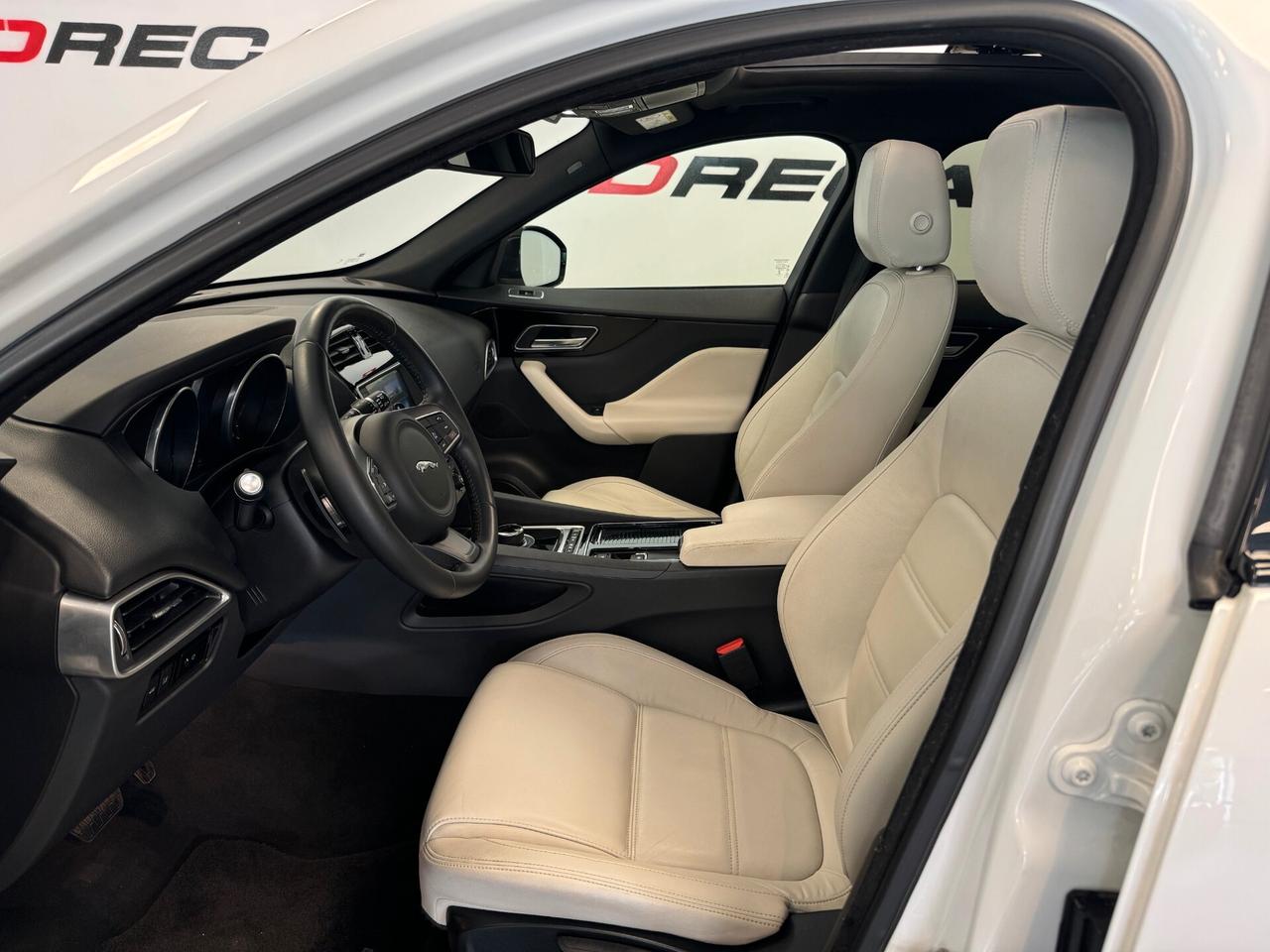 Jaguar F-Pace 2.0 D 180 CV AWD aut. R-Sport TETTO UNIPROP. PARI NUOVO