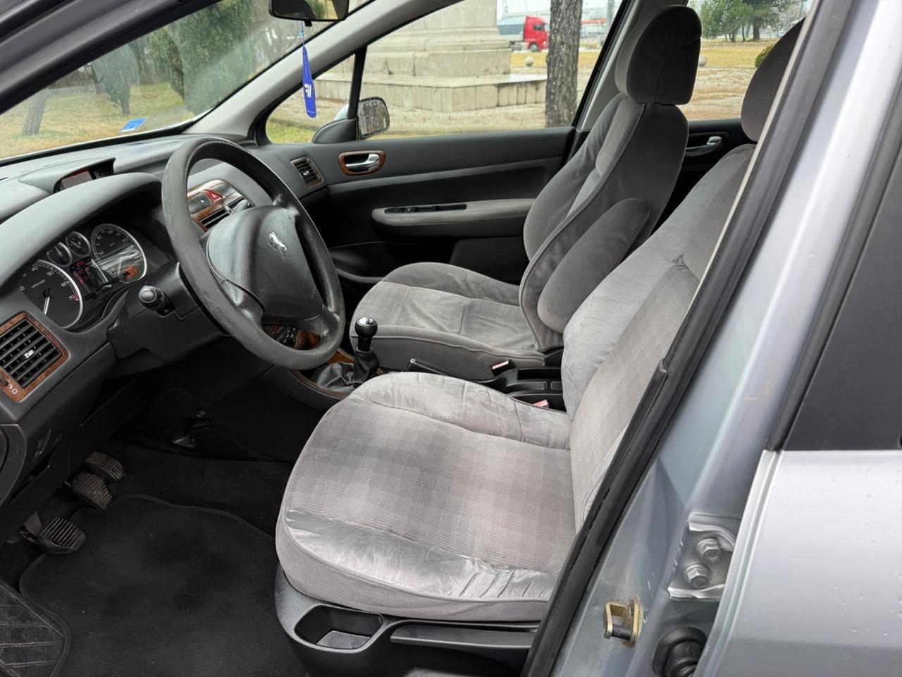 Peugeot 307 1.4 16V 5p. XR Plus