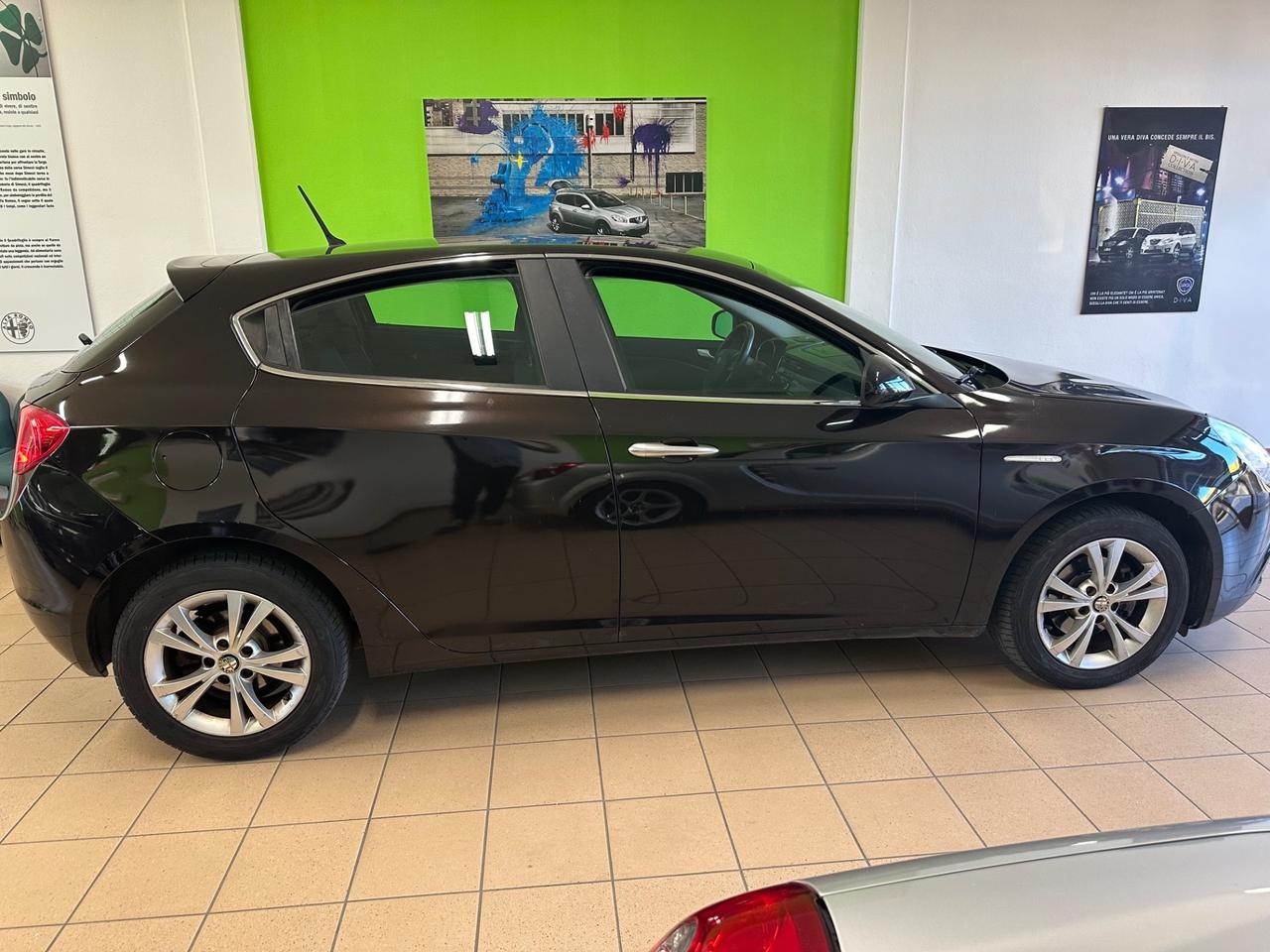 Alfa Romeo Giulietta 1.6 JTDm-2 105 CV Distinctive 2010