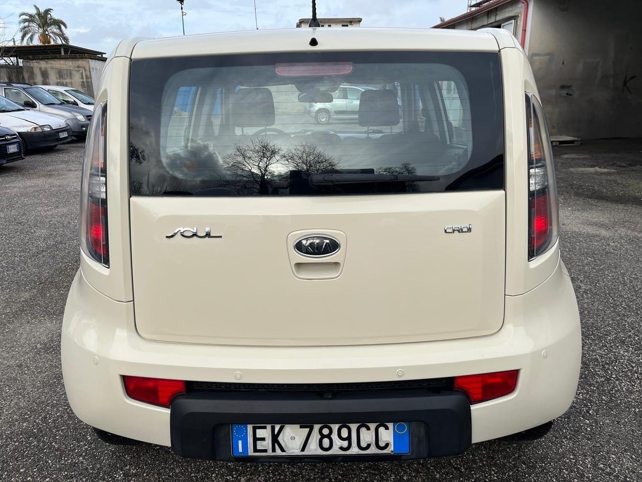 Kia soul -1.6 crdi -full-km 85000-2011