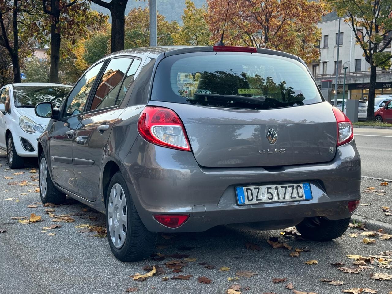 Renault Clio 1.2 16V 5 porte- GPL - NEOPATENTATI - CINGHIA GIA' FATTA