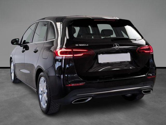MERCEDES-BENZ B 180 d Automatic