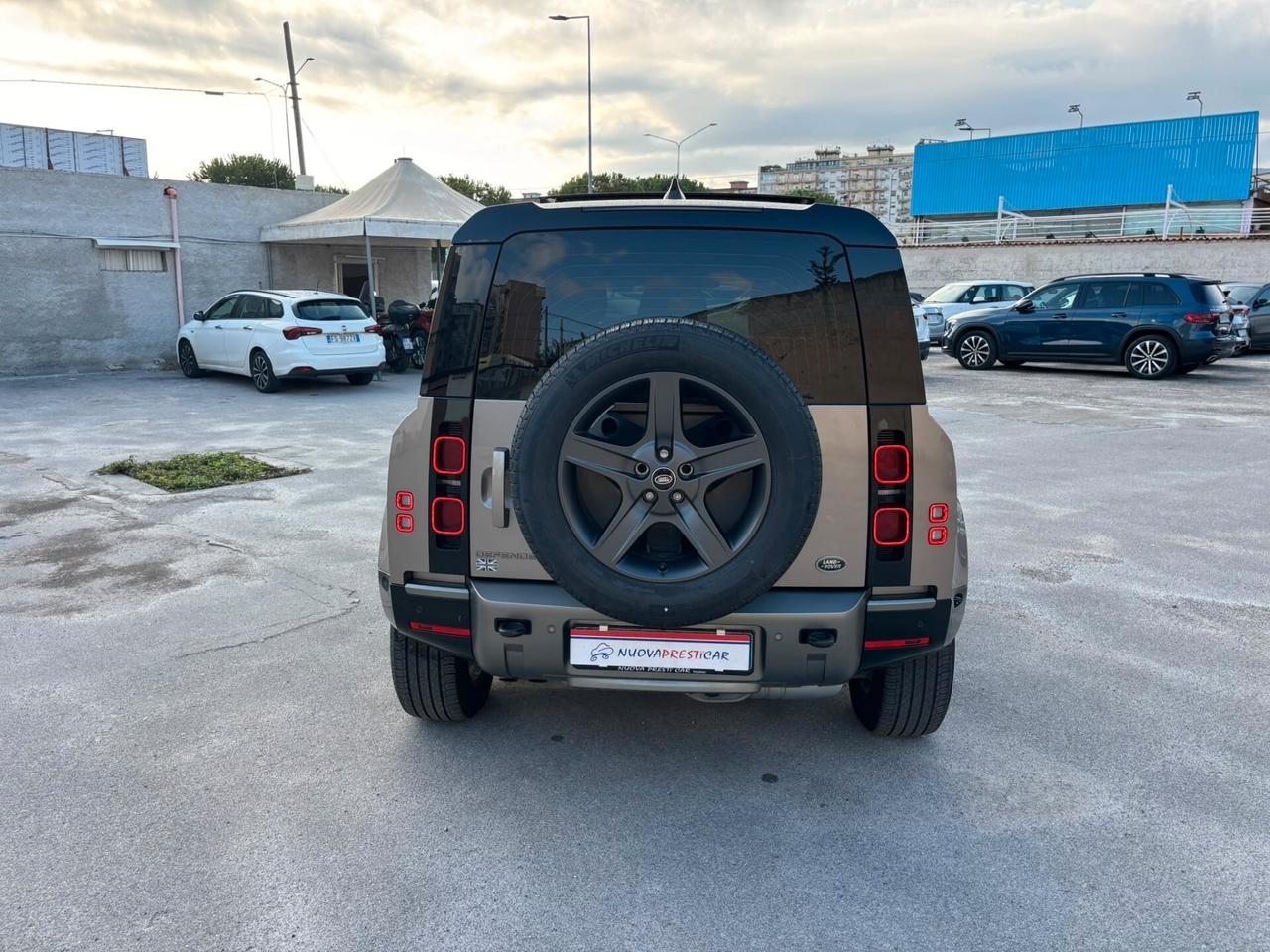 Land Rover Defender 90 D250 Mild Hybrid SE X DINAMIC