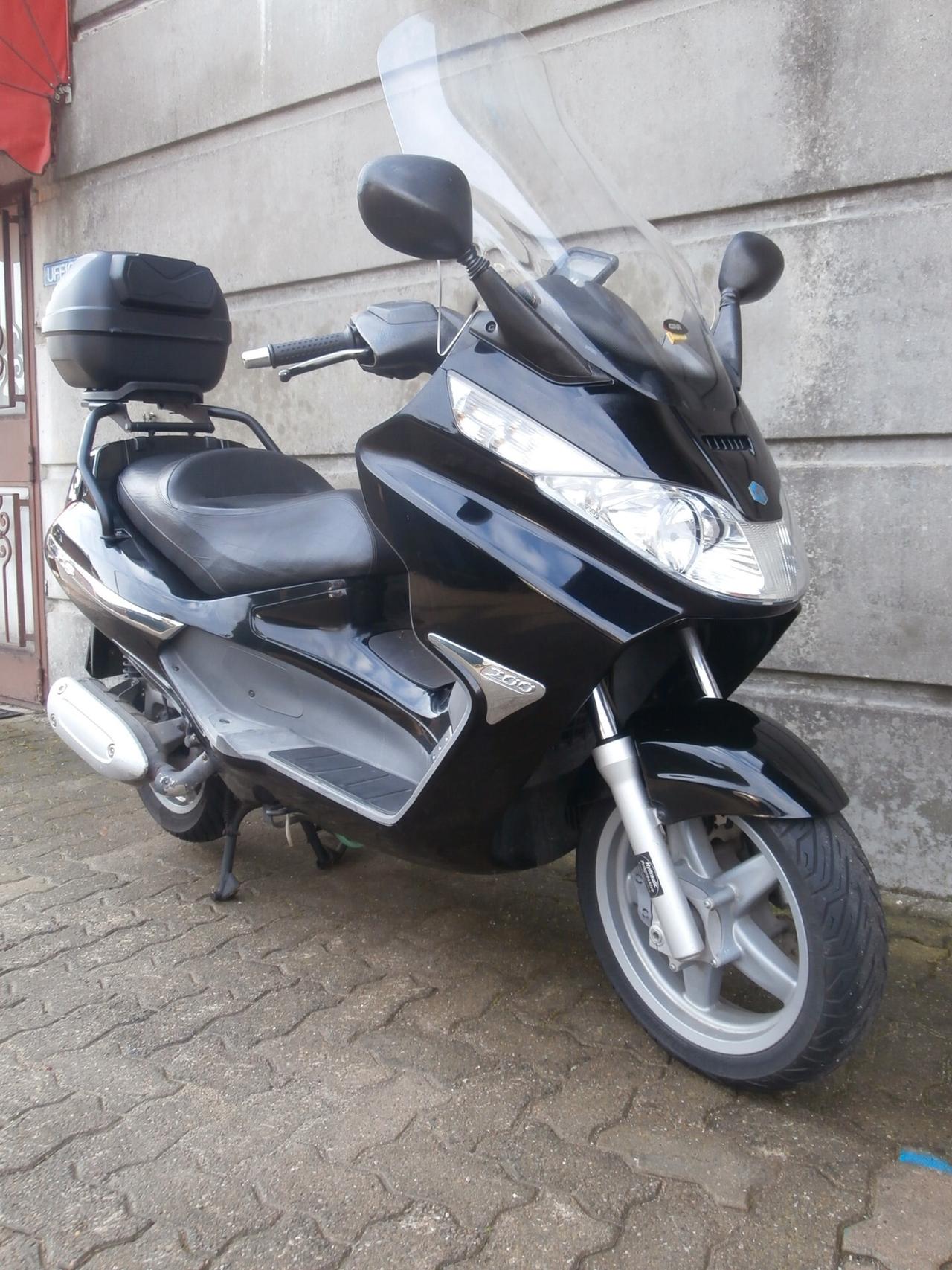 Piaggio X8 200 Passaggio incluso