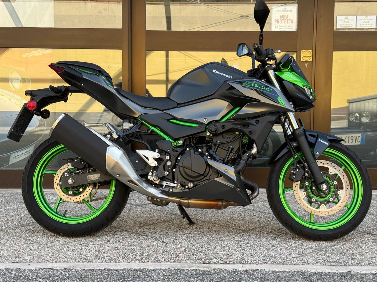 Kawasaki Z 500 SE ABS SOLO 400 KM!!!