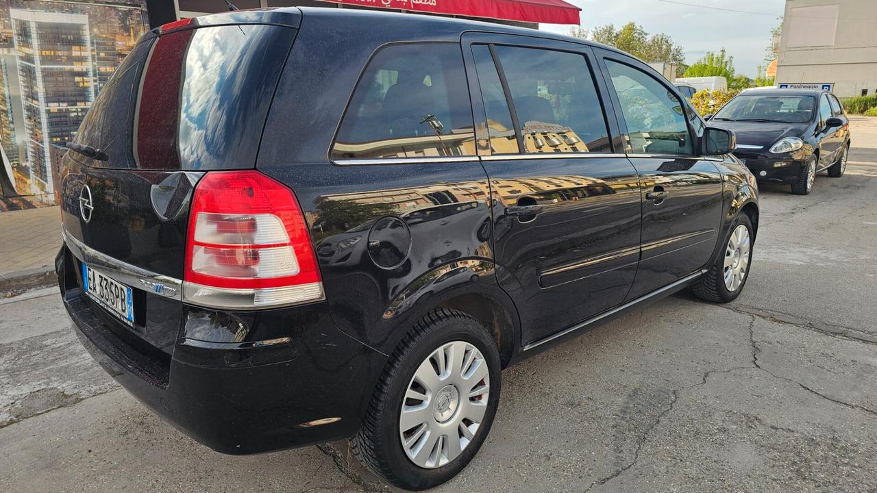Opel Zafira 1.6 16V ecoM 150CV Turbo Cosmo (110 kw)