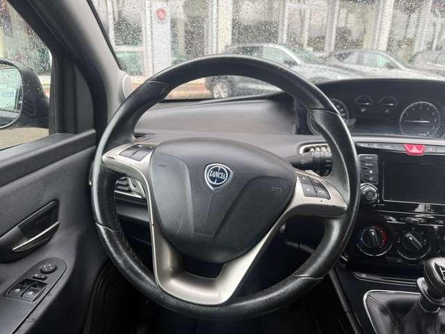 Lancia Ypsilon Ypsilon III 2015 1.2 Gold 69cv