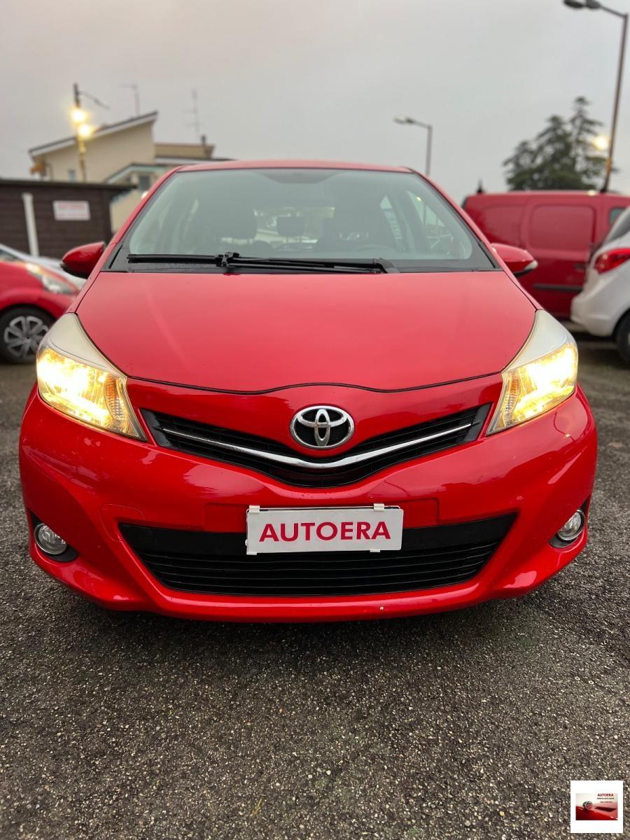 TOYOTA - Yaris - 1.4 D-4D 5p. Lounge