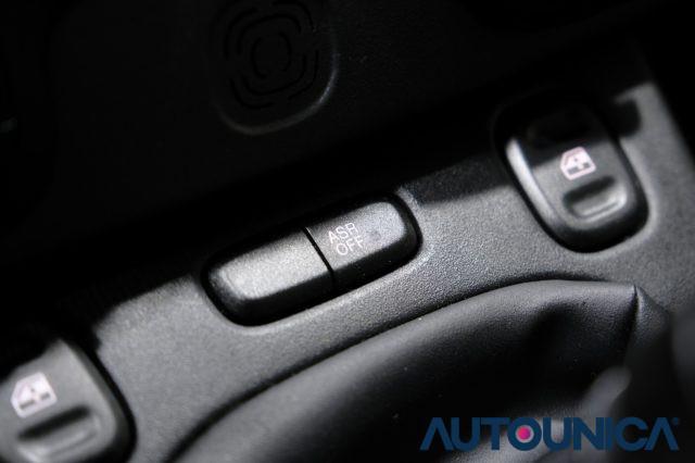 FIAT Panda 1.0 FIREFLY S&S HYBRID CITY CROSS NEOPATENTATI