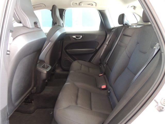 VOLVO XC60 B4 (d) AWD Geartronic Business Plus
