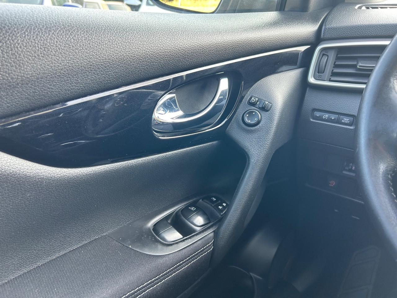 Nissan Qashqai 1.5 dCi N-Vision neopatentati permute