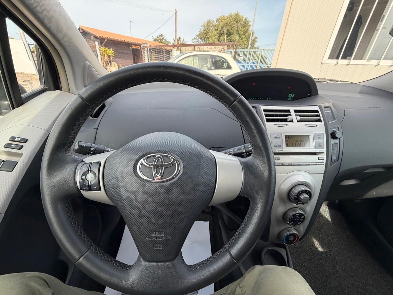 TOYOTA Yaris 1.0 Benzina 3p. NEOPATENTATI