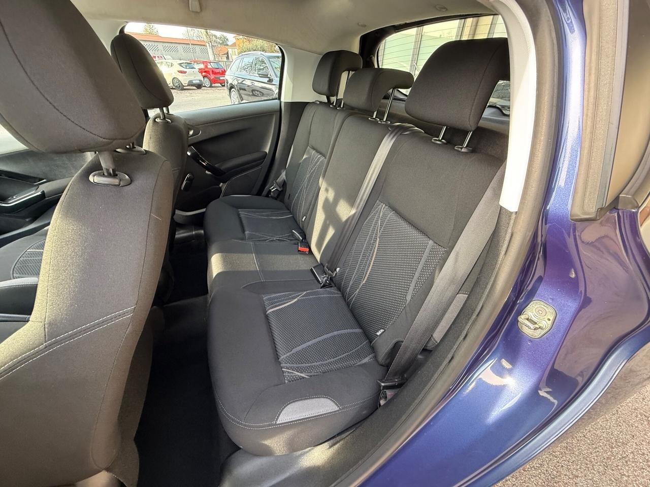 Peugeot 208 1.4 VTi 95 CV 5p - Neopatentati