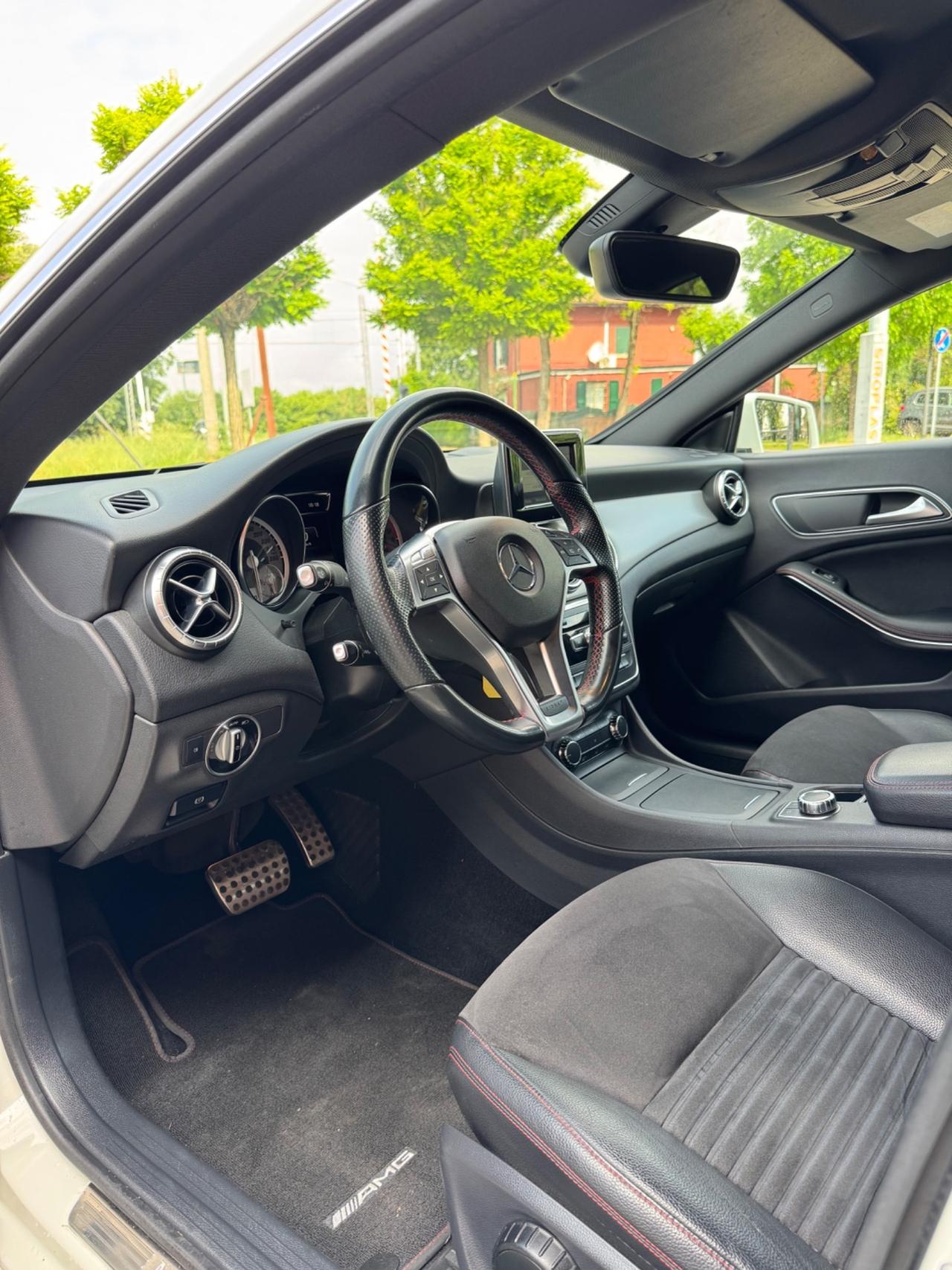 Mercedes-benz CLA 220 CDI Premium Amg
