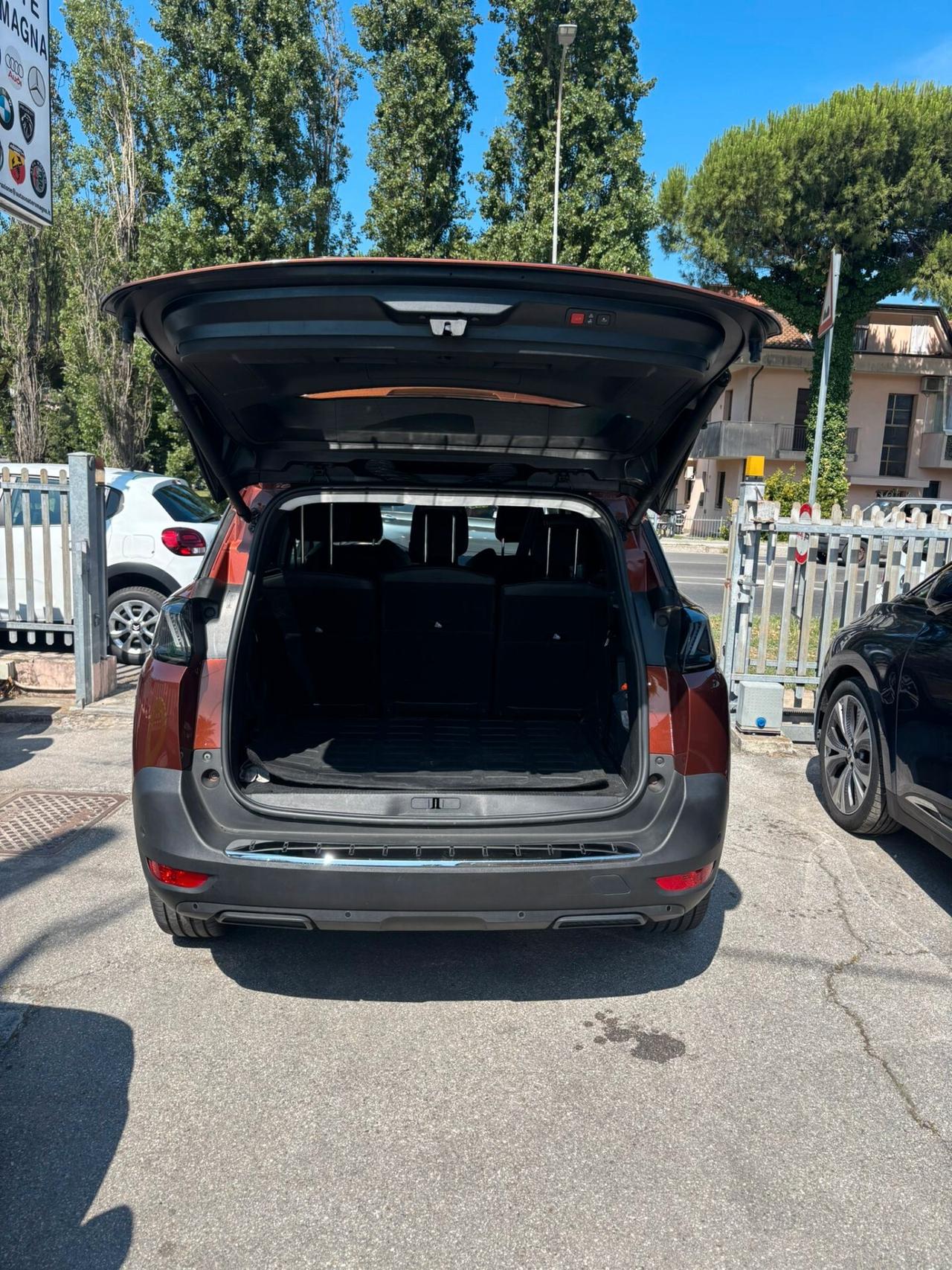 Peugeot 5008 BlueHDi 130 S&S EAT8 Allure Pack NESSUN VINCOLO