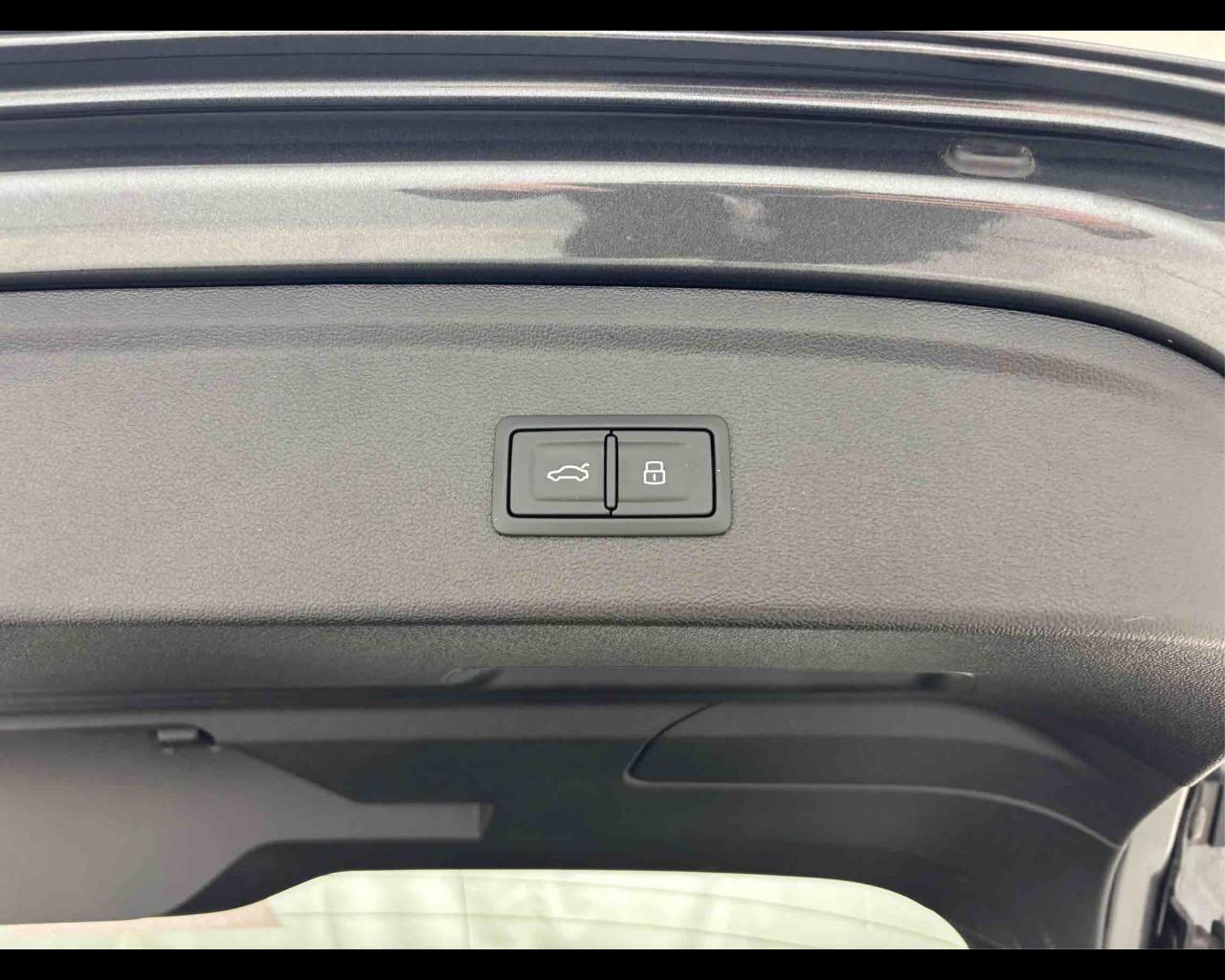 AUDI A3 Sportback 35 2.0 tdi S line edition s-tronic