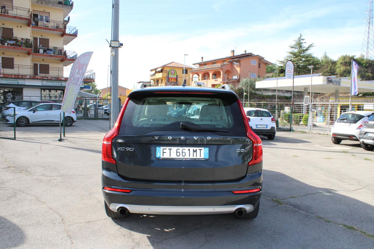 Volvo XC 90 XC90 D5 AWD Geartronic 7 posti Momentum