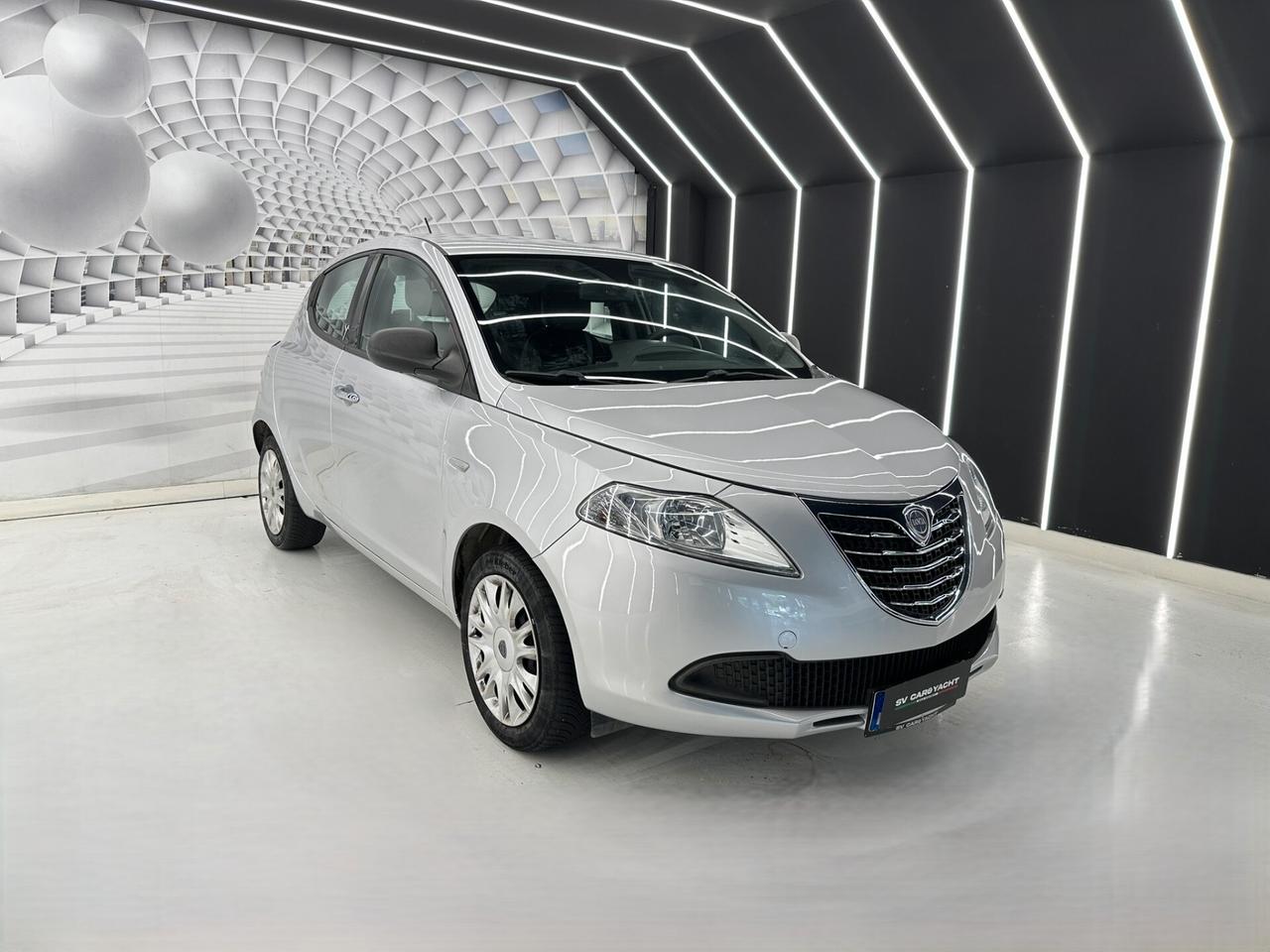 Lancia Ypsilon 1.2 69cv KM CERTIFICATI-NEOPATENTANTI-PERMUTE
