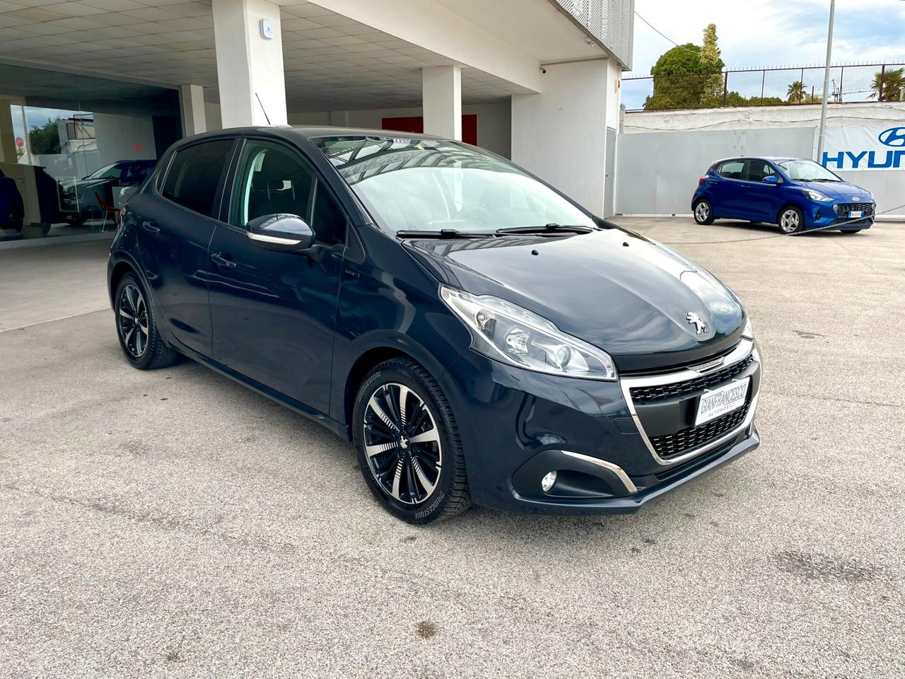Peugeot 208 1.2 PureTech 82cv Signature