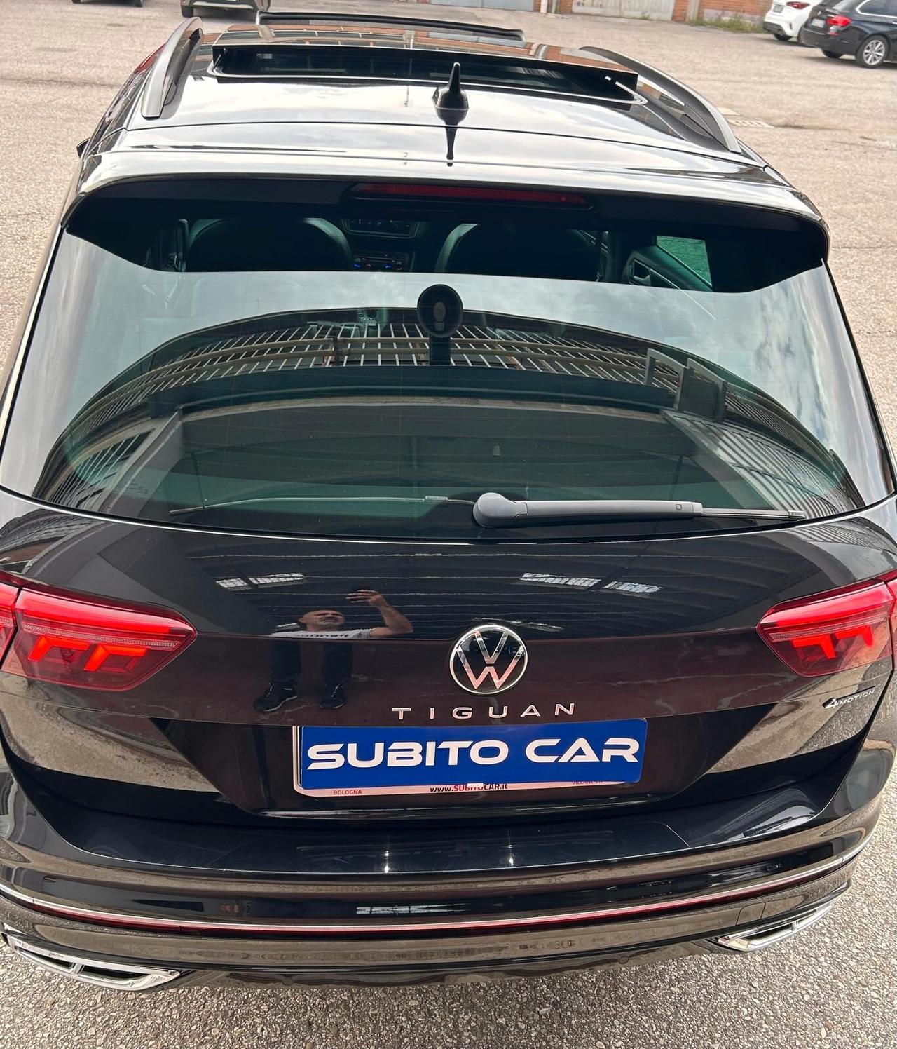 Volkswagen Tiguan 2.0 TDI DSG 4MOTION R-LINE TETTO PANORAMICO ED APRIBILE