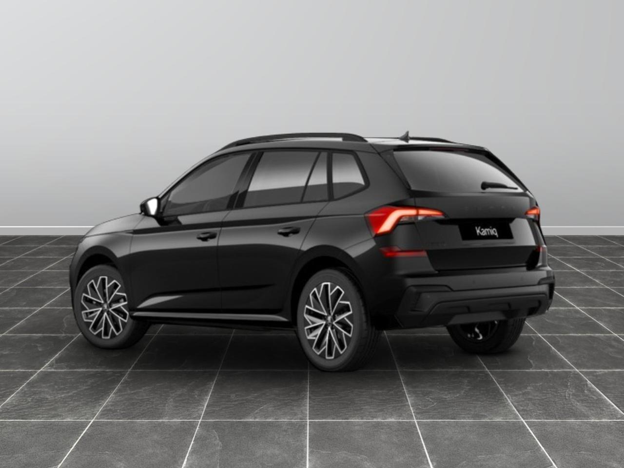 Skoda Kamiq 1.0 tsi 115cv black dots