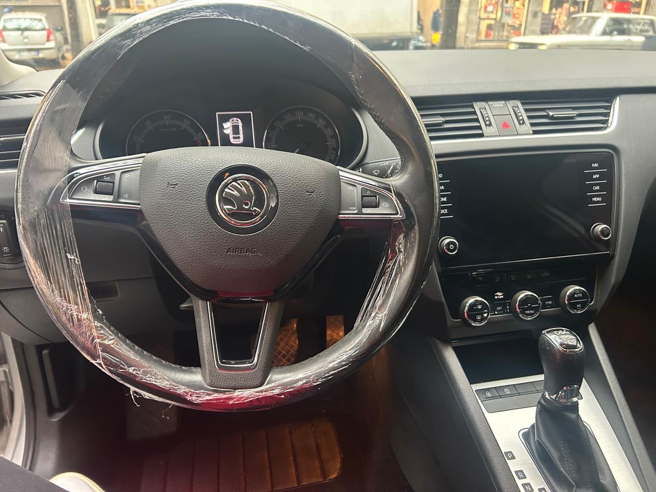 Skoda Octavia 1.5 DSG Wagon Ambition G-Tec