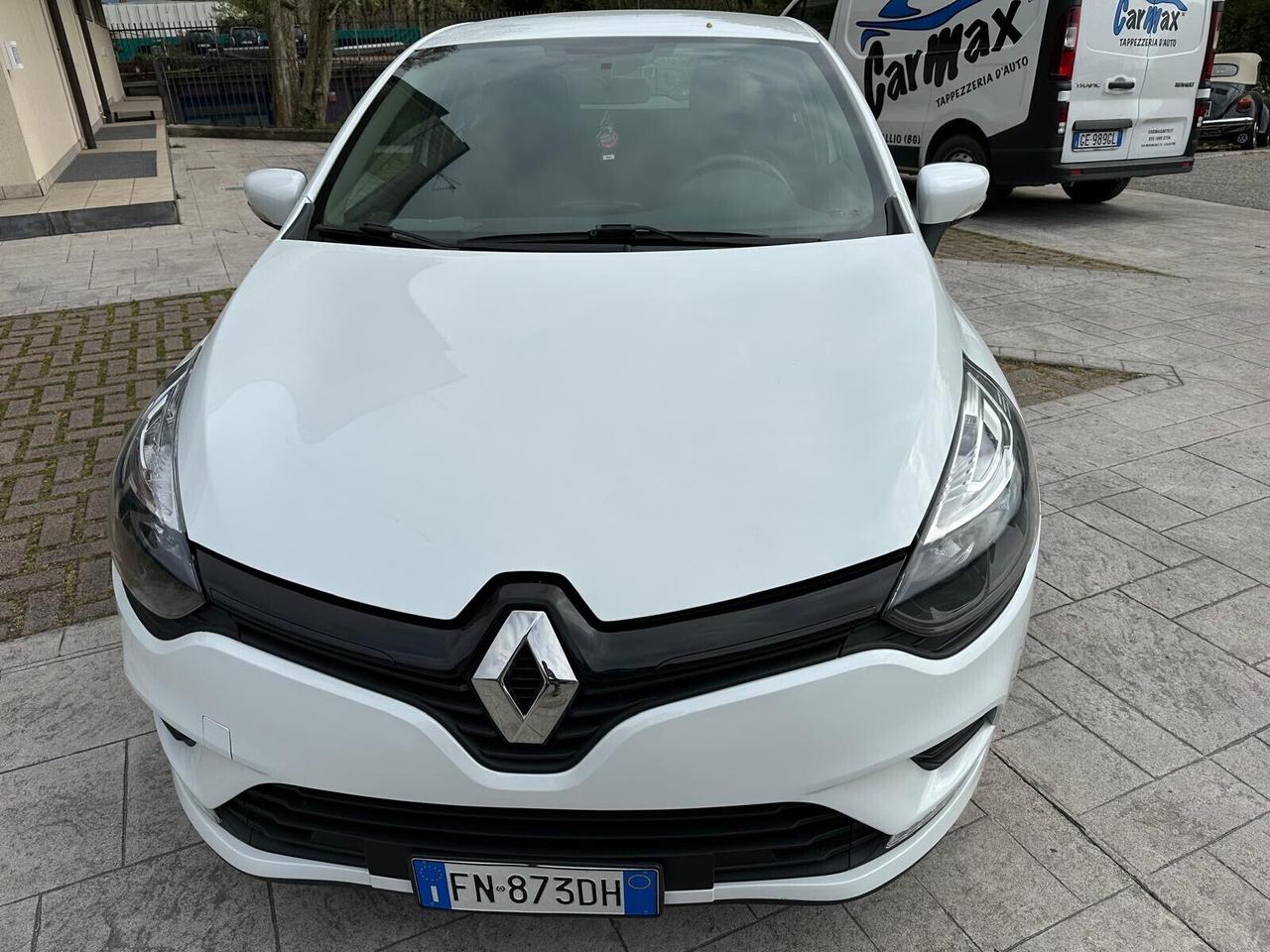 Renault Clio 1.2 75 CV 5 porte Duel