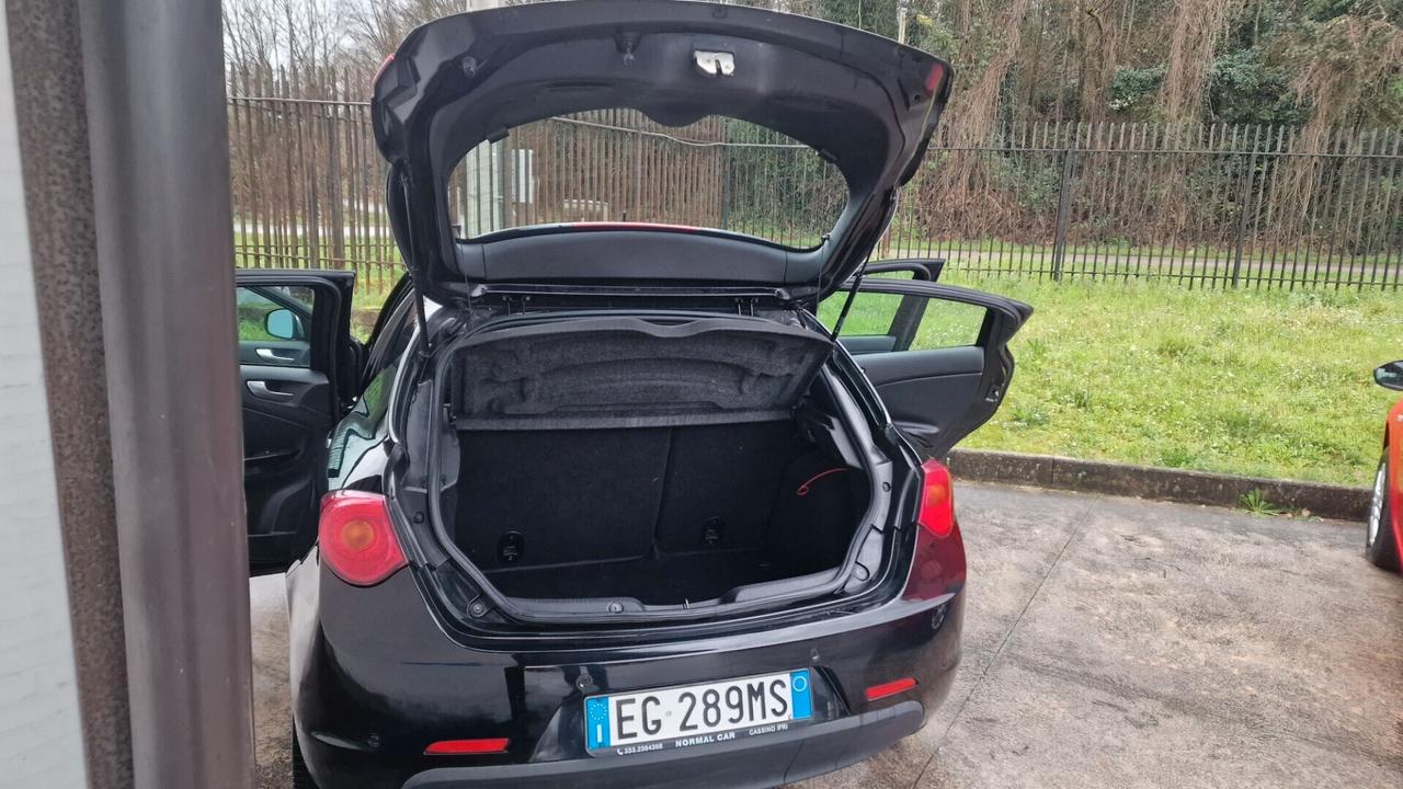 Alfa Romeo Giulietta 1.6 JTDm-2 105 CV Distinctive