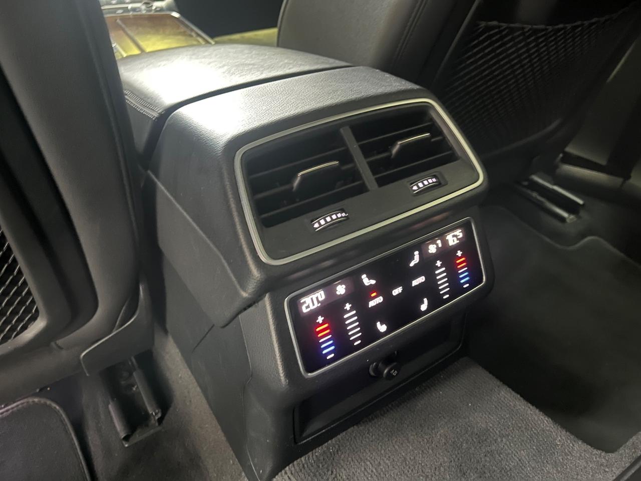 AUDI A6 QUATTRO S-TRONIC