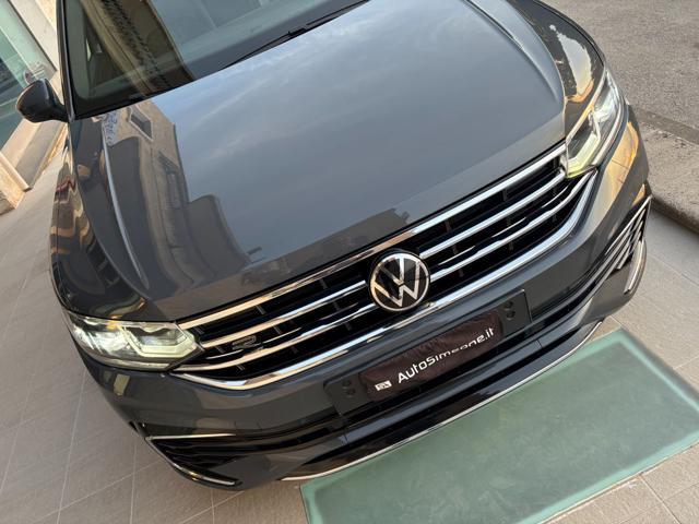 VOLKSWAGEN Tiguan 2.0 TDI 150 CV SCR DSG R-Line LUCI AMBIENTE