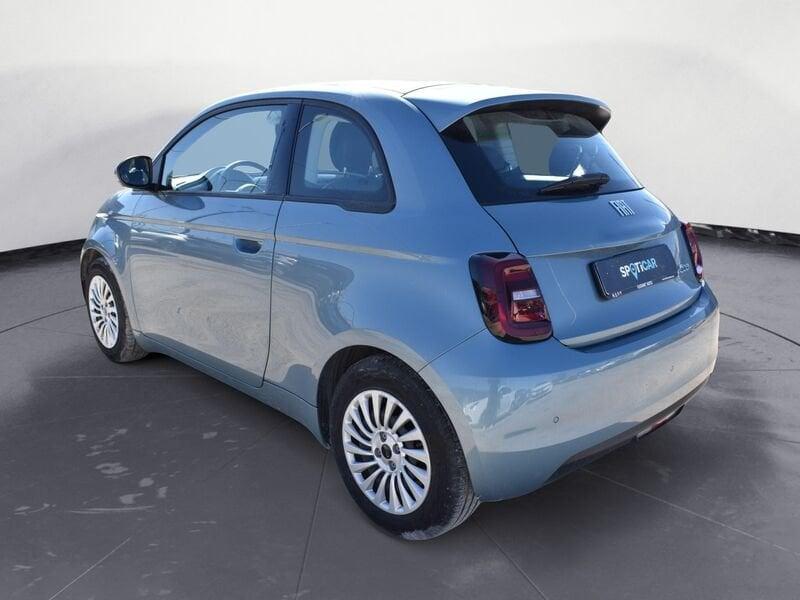 FIAT 500 Action Berlina