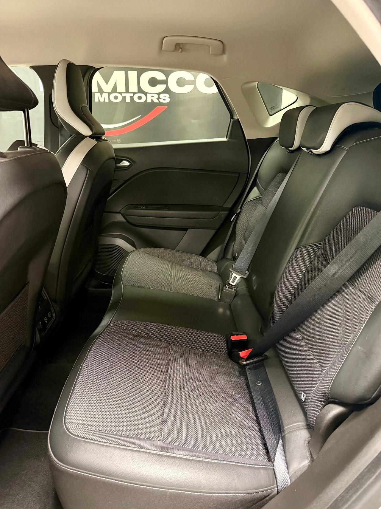 Renault Captur Plug-in Hybrid E-Tech 160 CV Intens