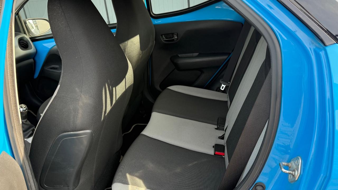 Toyota Aygo 1.0 VVT-i 69 CV 5 porte x-cite TSS