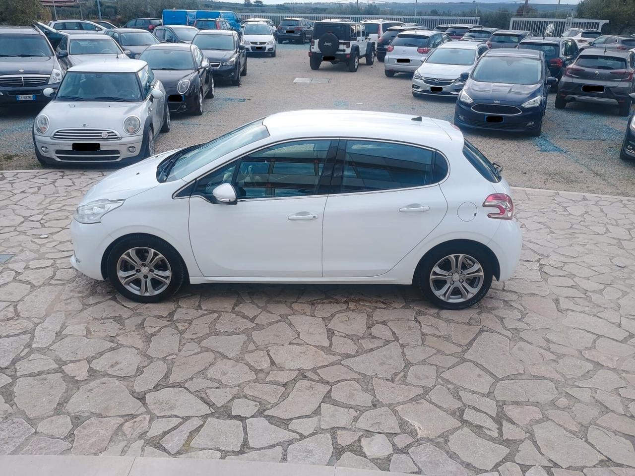 Peugeot 208 1.2 VTi 82 CV 5 porte Allure