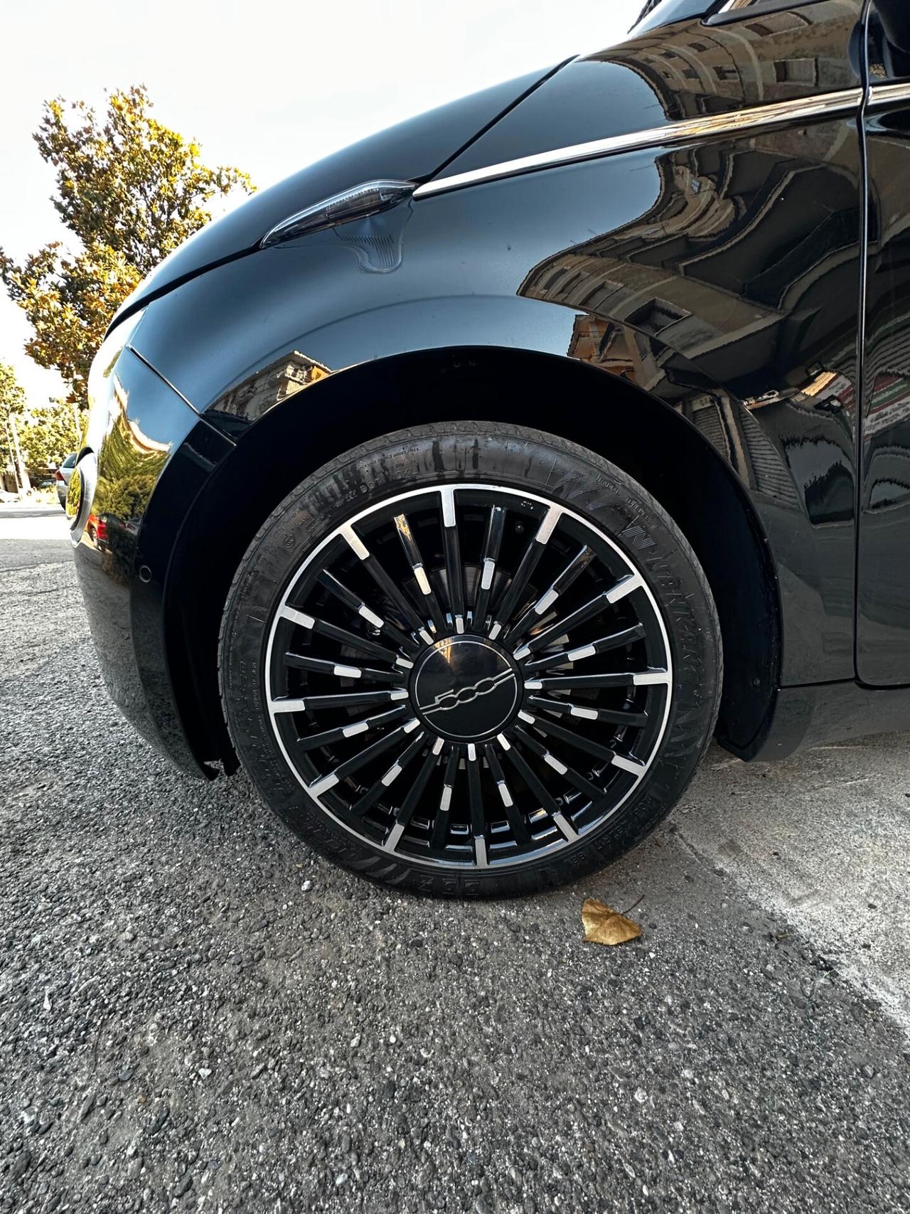 Fiat 500 500e 3+1 42 kWh La Prima
