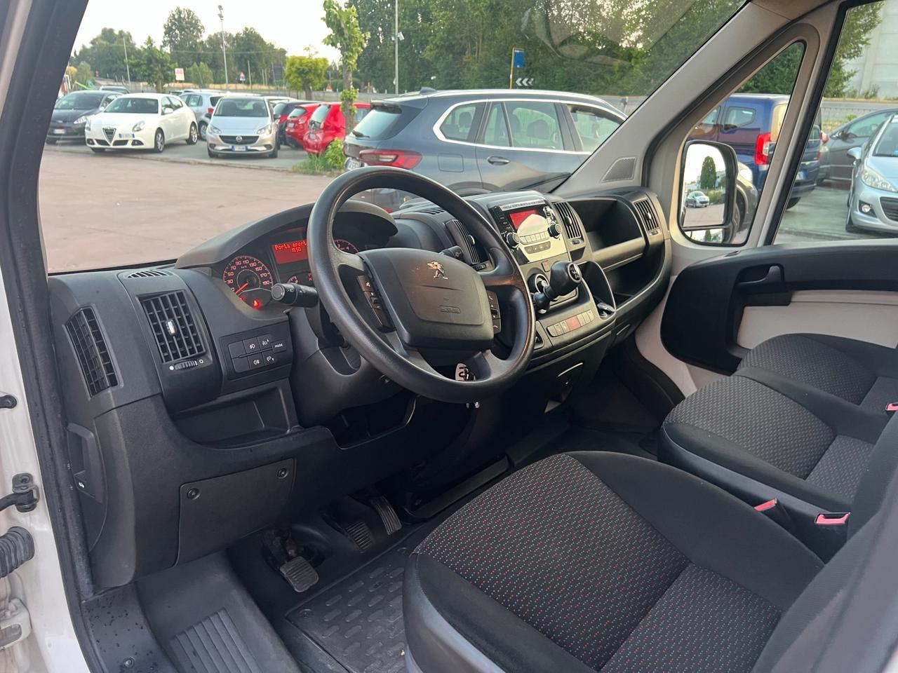 Peugeot Boxer 330 2.0 BlueHDi PC-TN Furgone