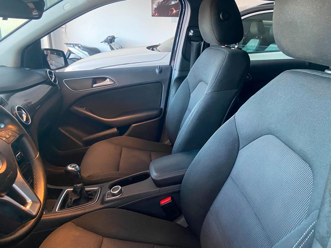 Mercedes-benz B 180 CDI BlueEFFICIENCY Executive