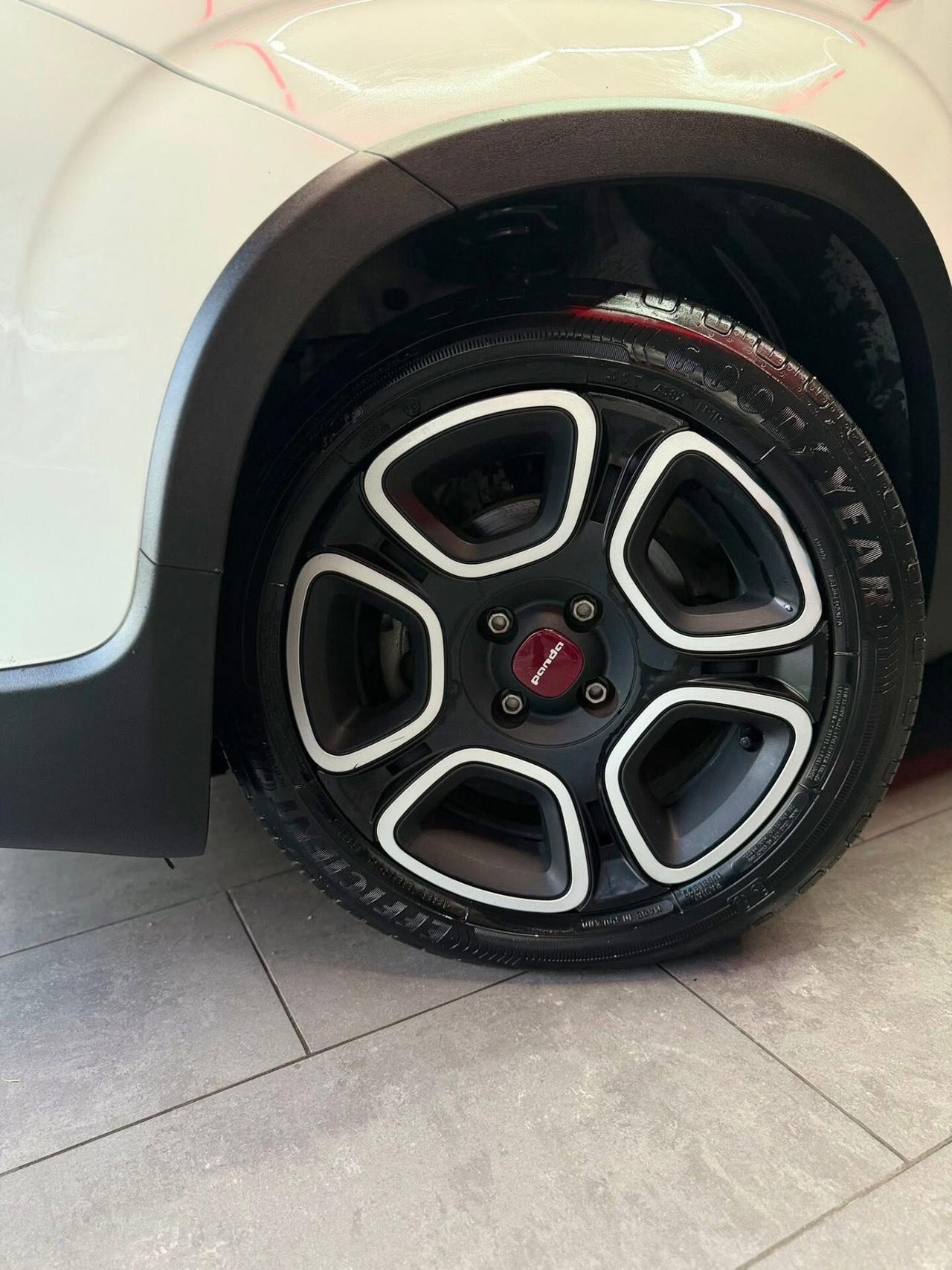 Fiat Panda 1.0 Hybrid City Cross 29000 KM