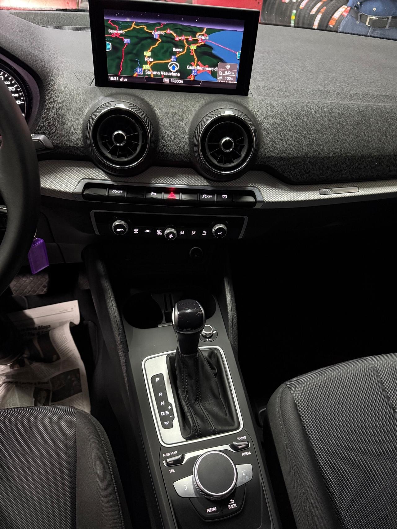 Audi Q2 30 TDI S tronic Identity Black