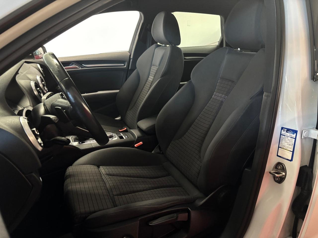 Audi A3 SPB 1.6 TDI | S-TRONIC Sport |