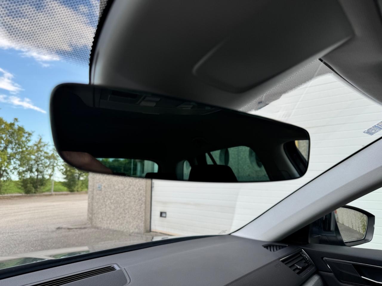 Skoda Superb 2.0 TDI 150 CV SCR DSG Wagon Executive